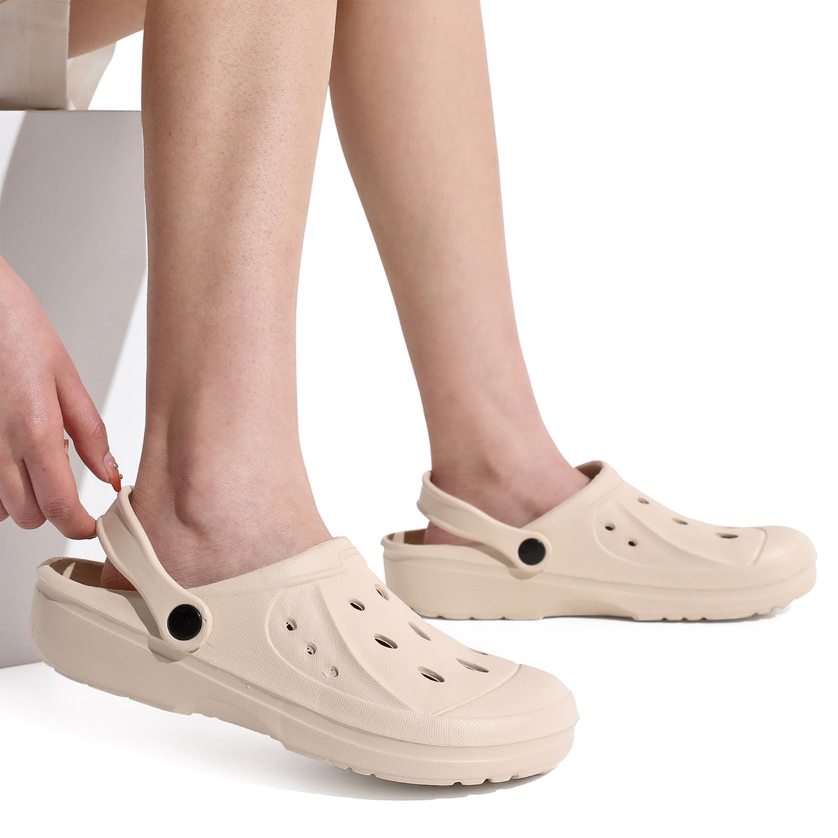 Womens Comfort Beige Clogs